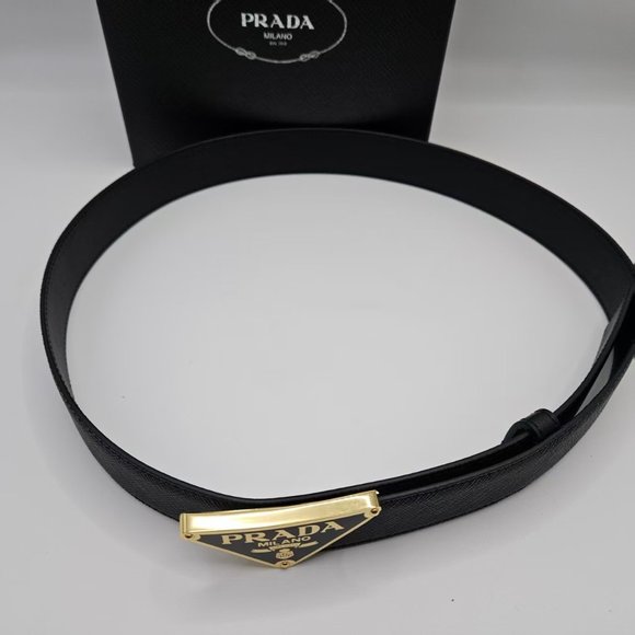 Luxurious Prada black leather belt with signature buckle - Picture 6 of 6